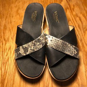Vionic Hayden Platform Slide, Stylish/Orthopedic Women's 9, Snakeskin Leather